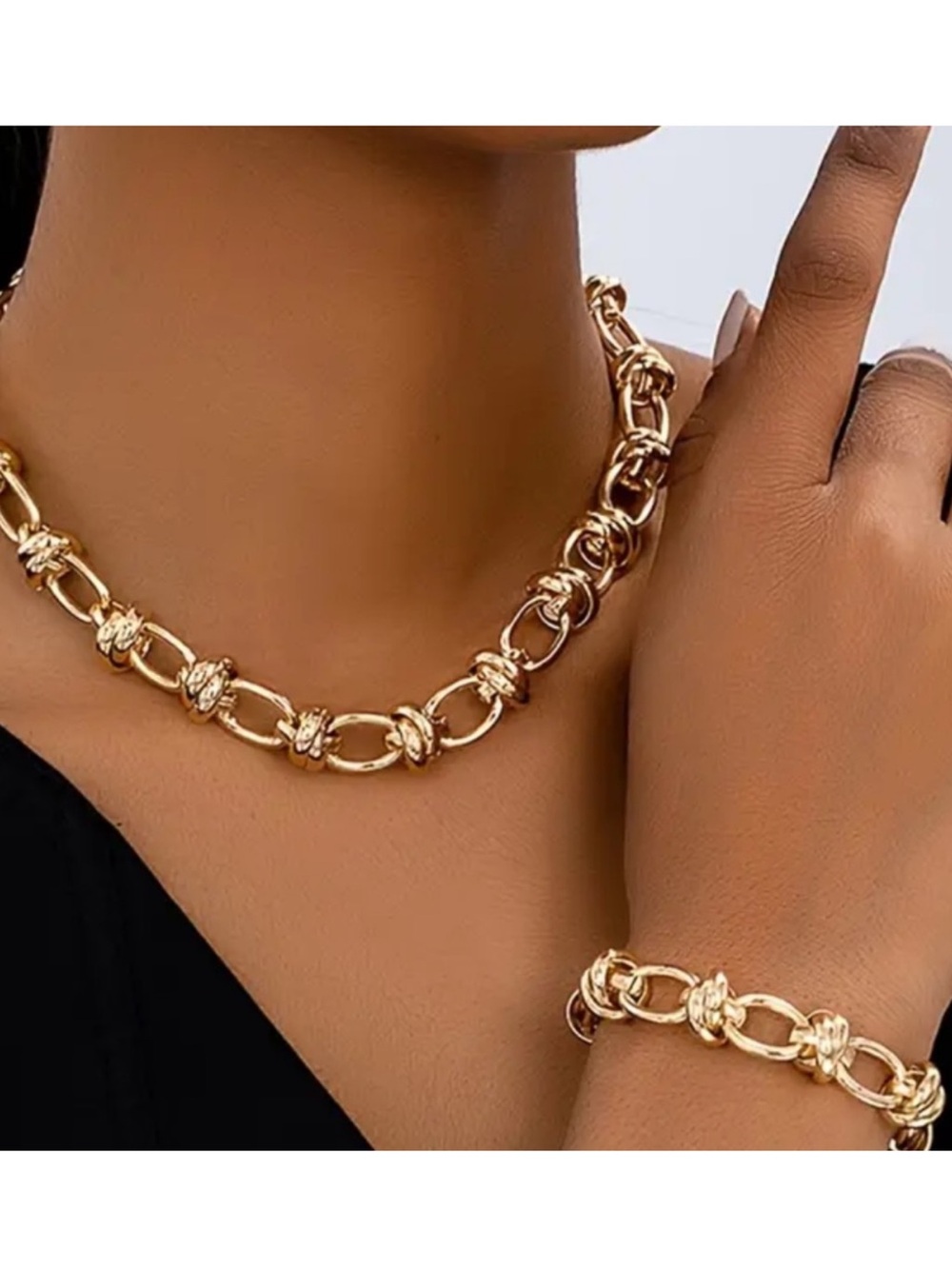 Elegant Gold Chain Necklace and Bracelet Set